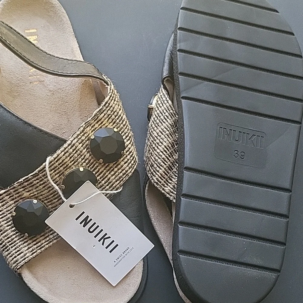 Inuikii Rafia Stone Sandals - Picture 5 of 6